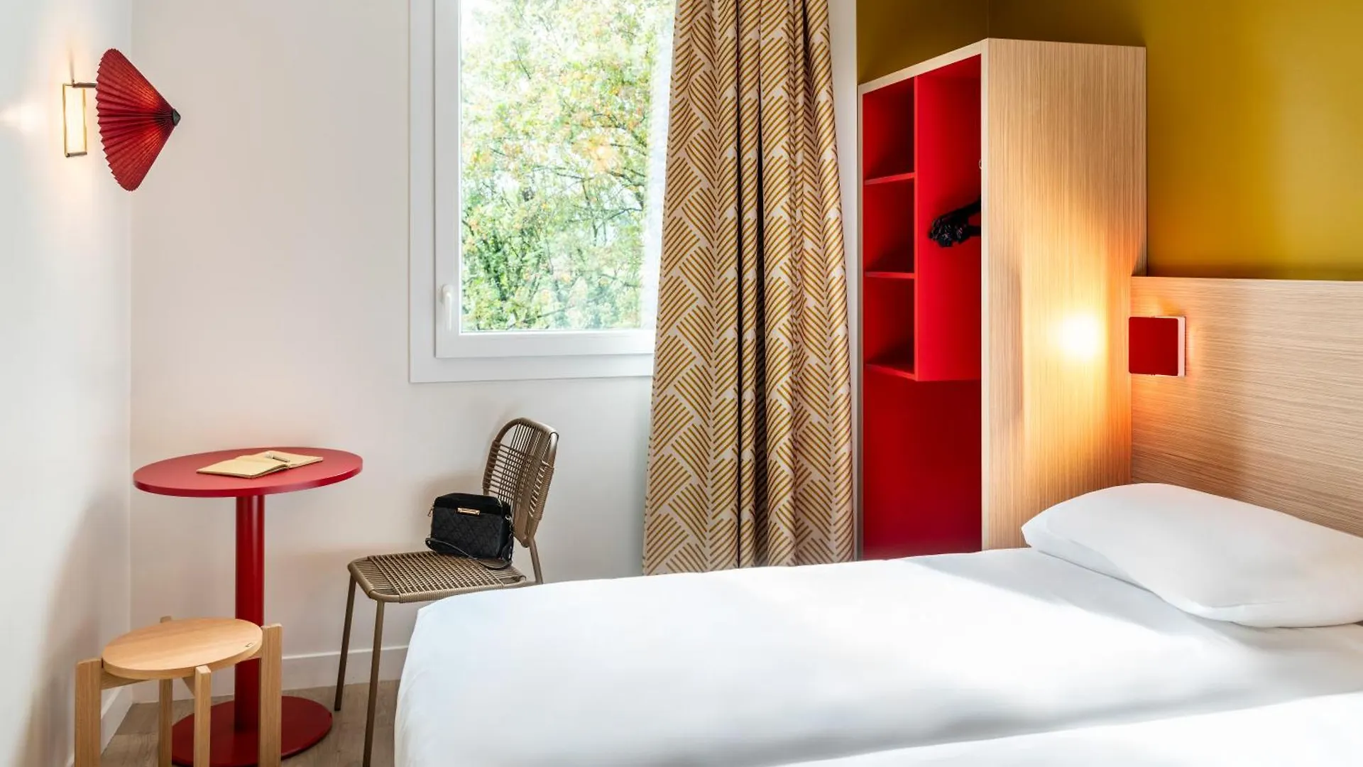 ***  Ibis Styles Prevessin Geneve Aeroport Hotel France