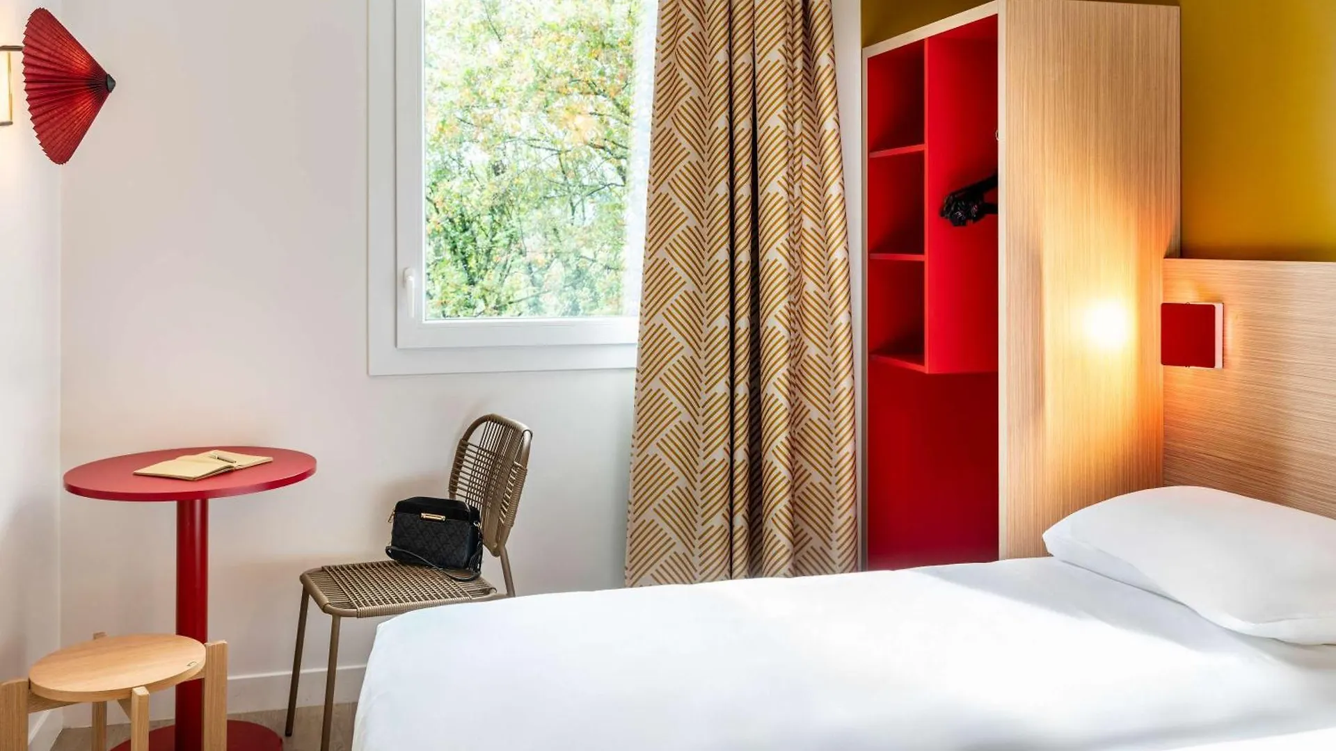 Ibis Styles Prevessin Geneve Aeroport Hotel 3*, Prevessin-Moens France