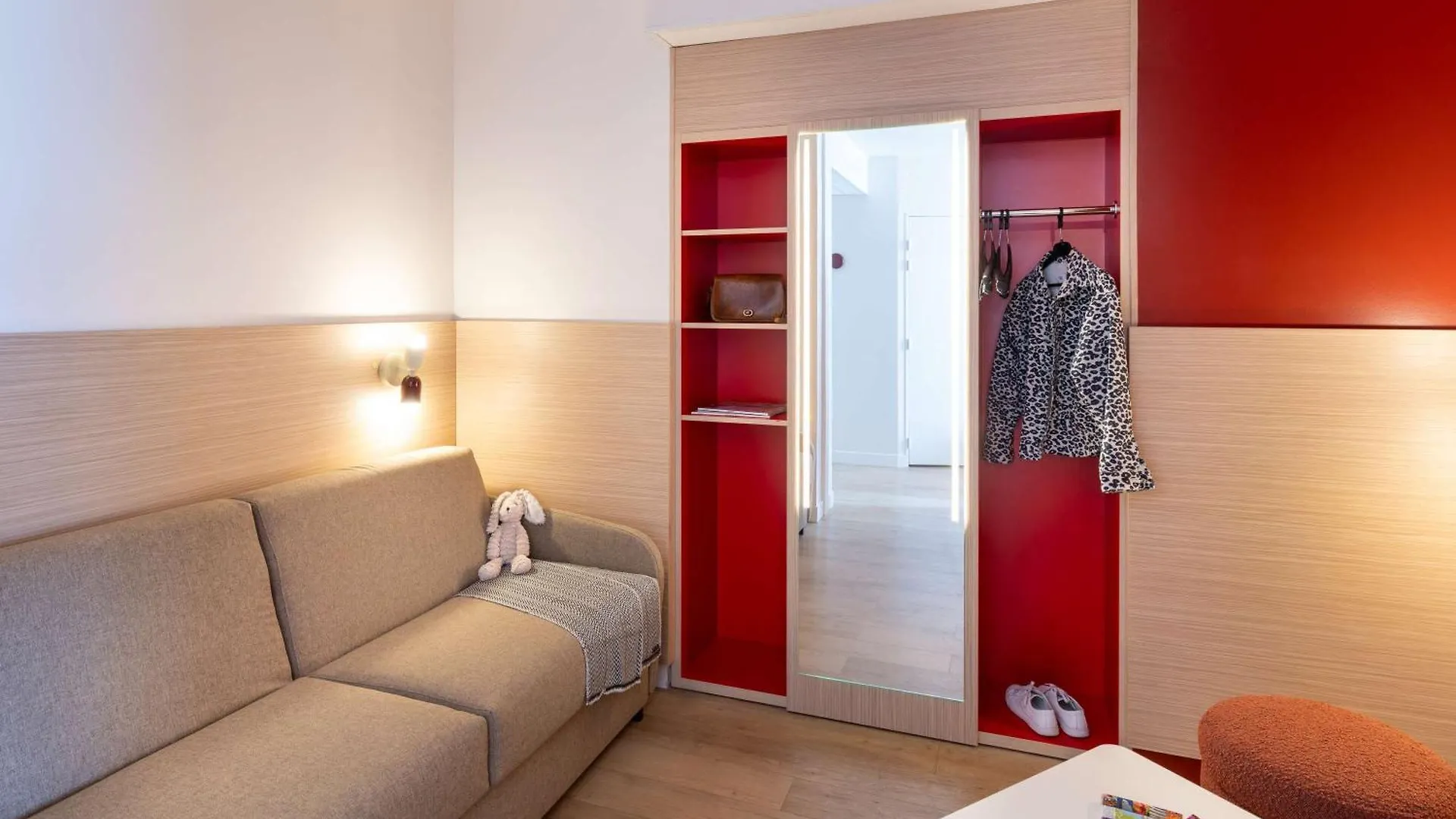 Ibis Styles Prevessin Geneve Aeroport Hotel