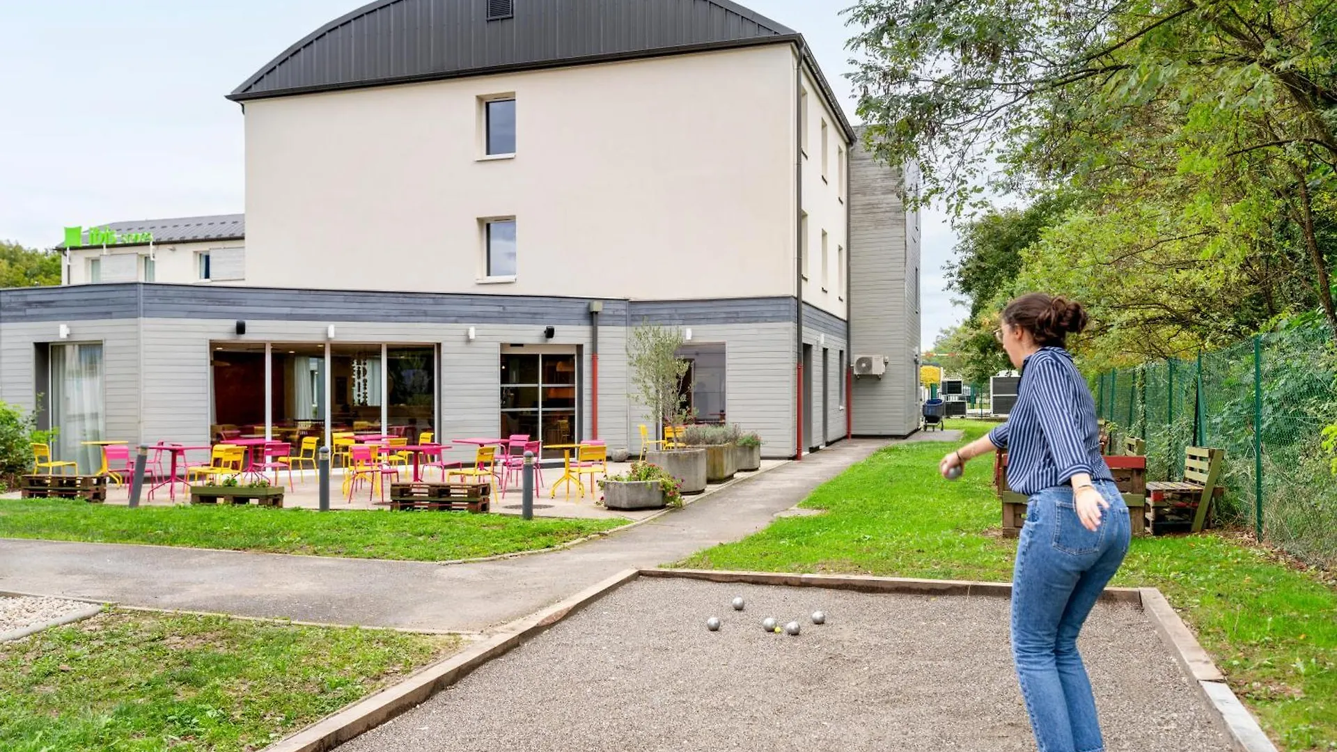 Ibis Styles Prevessin Geneve Aeroport Hotel