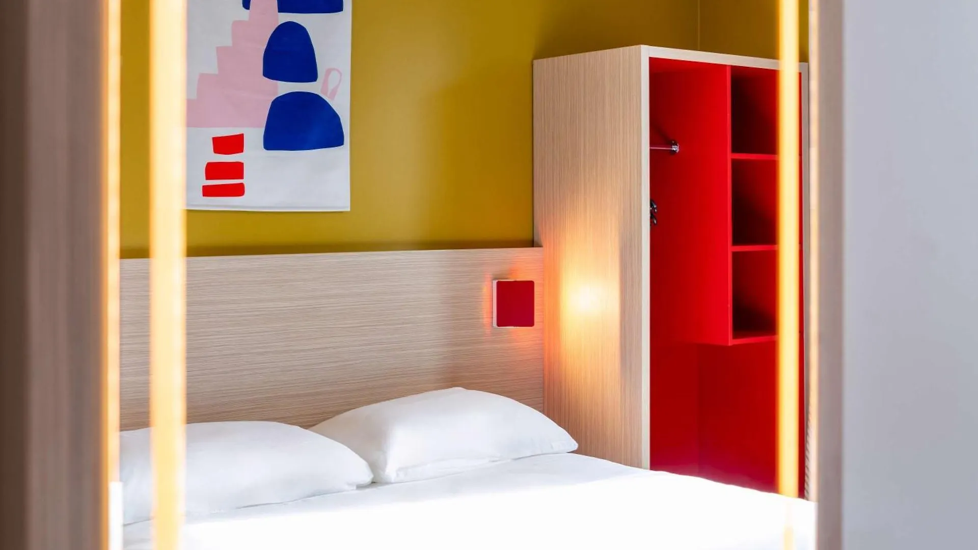 Ibis Styles Prevessin Geneve Aeroport Hotel