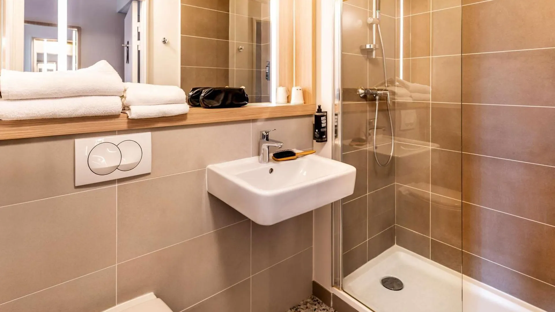 Ibis Styles Prevessin Geneve Aeroport Hotel